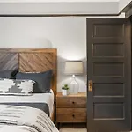 Stay Portland Collection - Fresh Belmont Charmer - 95 Walkscore